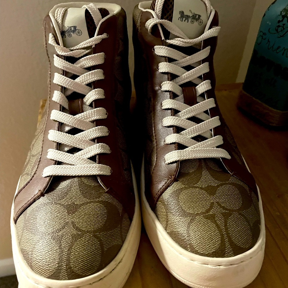 Genuine Coach shoes mens size 10. Fits US mens 10.5